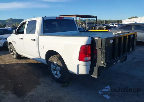 2018 Ram 1500 Express 4X2 5'7 Box из США, поврежденный, VIN 1C6RR6KT7JS133178